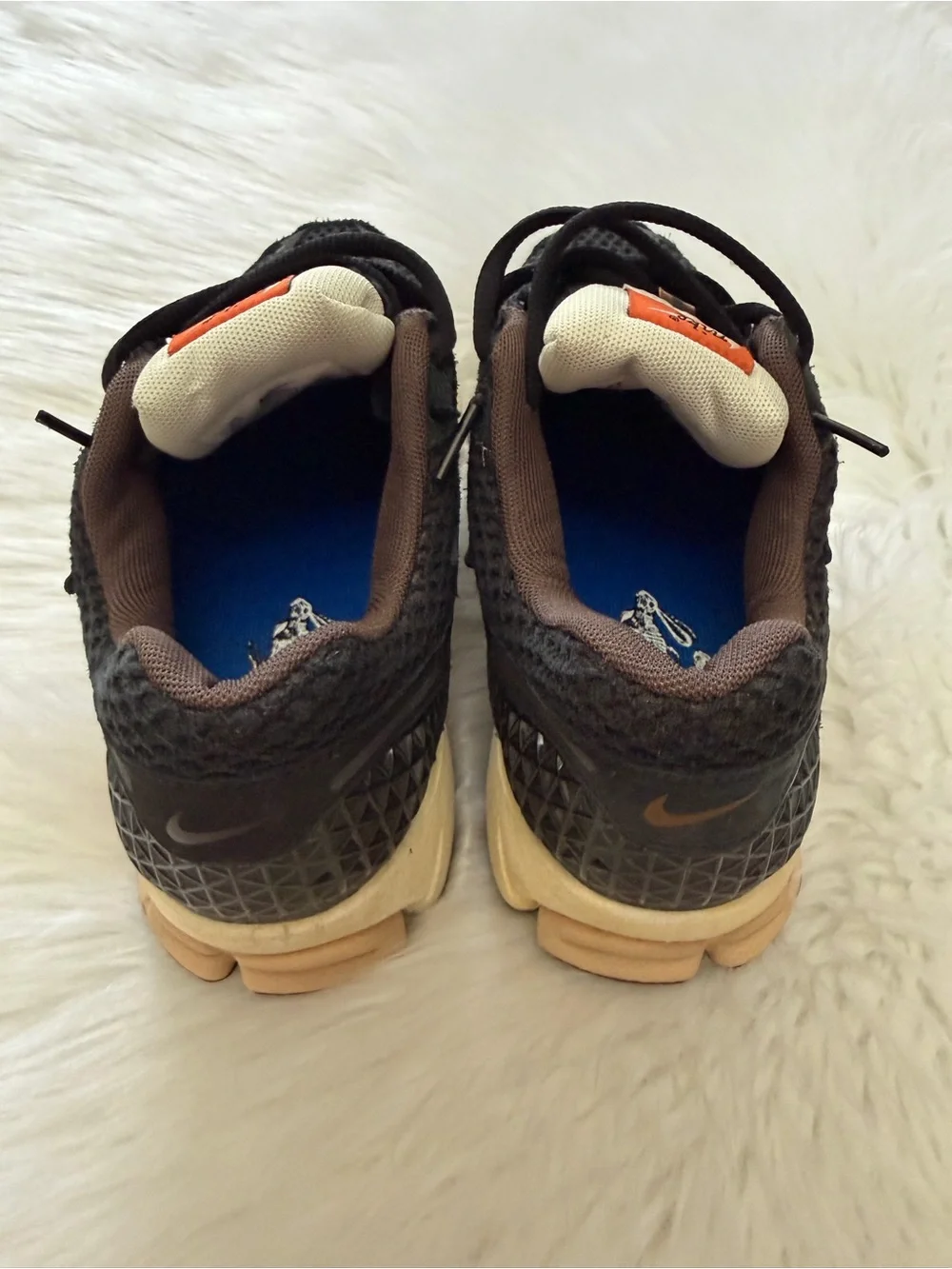 Nike Black and Sesame Vomero 5 Running Sneakers Sz 6.5